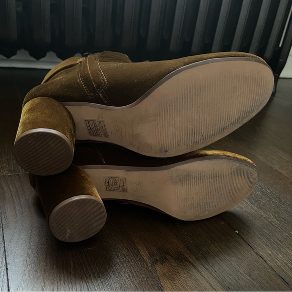 Madewell Esme Bow Boot in Velvet - Picture 8 of 9